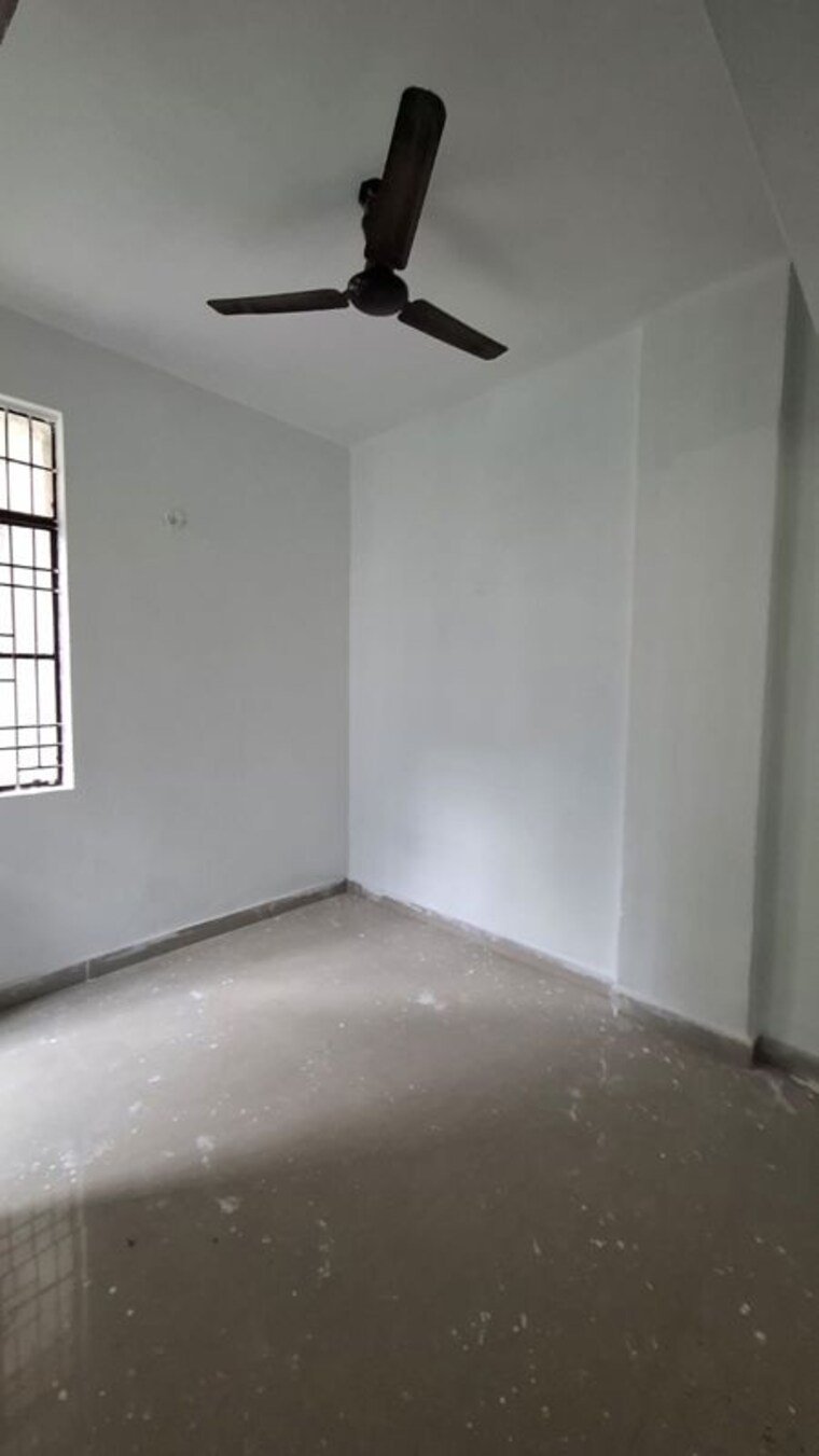 Room, sector 10 greater noida 1.5 Bedroom 30 Sq.Mt. Apartment In Sector 10 Greater Noida Greater Noida 10250587