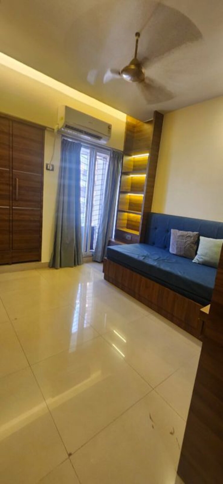 Living Room, siddhi-highland-park-phase-2 2 Bedroom 649 Sq.Ft. Apartment In Kapur Bawdi Thane 10250594