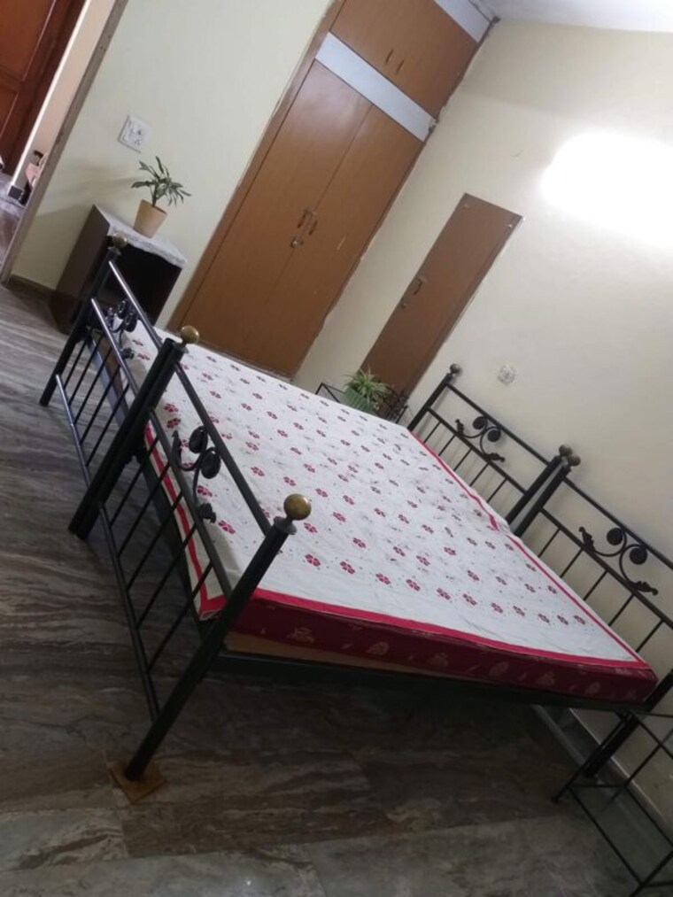 Bedroom, dlf phase i 1 Bedroom 1800 Sq.Ft. Builder Floor In Dlf Phase I Gurgaon 10250588