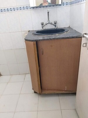 Furnished Amenities in 1 BHK Builder Floor at Dlf Phase I – for Rent