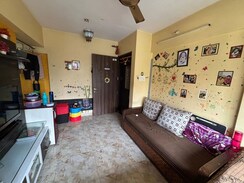 1 BHK + Pooja Room,Servant Room Apartment For Sale in Laxmi Heights Goregaon