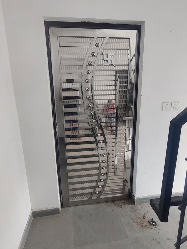 3 BHK + Extra Room Builder Floor For Sale in BPTP Park Elite Floors