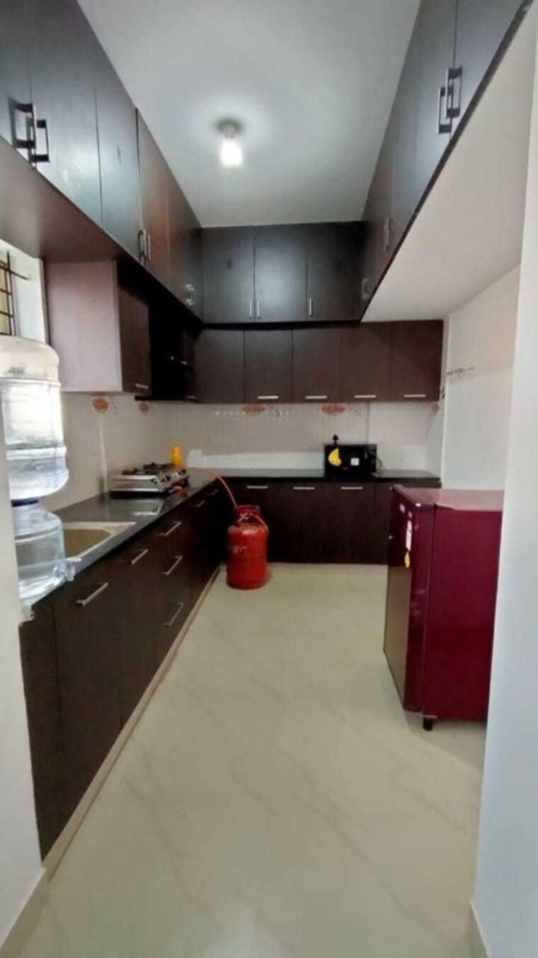 Kitchen, gangothri-slv-meadows 3 Bedroom 1500 Sq.Ft. Apartment In Kudlu Gate Bangalore 10250569