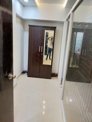 Room in 1 BHK Apartment at Goregaon West – for Rent