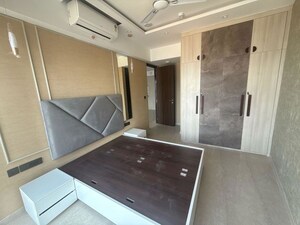 Room in 4 BHK Apartment at Lodha Kiara, Worli – for Sale