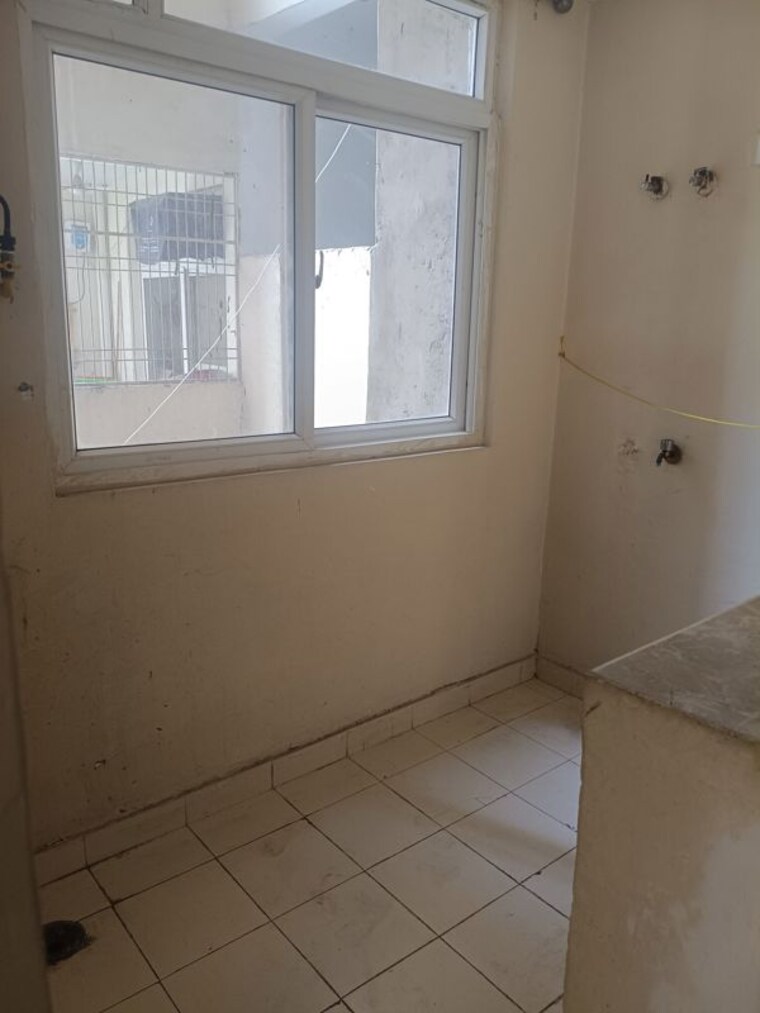 Bathroom, amrapali-silicon-city 3 Bedroom 1420 Sq.Ft. Apartment In Sector 76 Noida 10250647