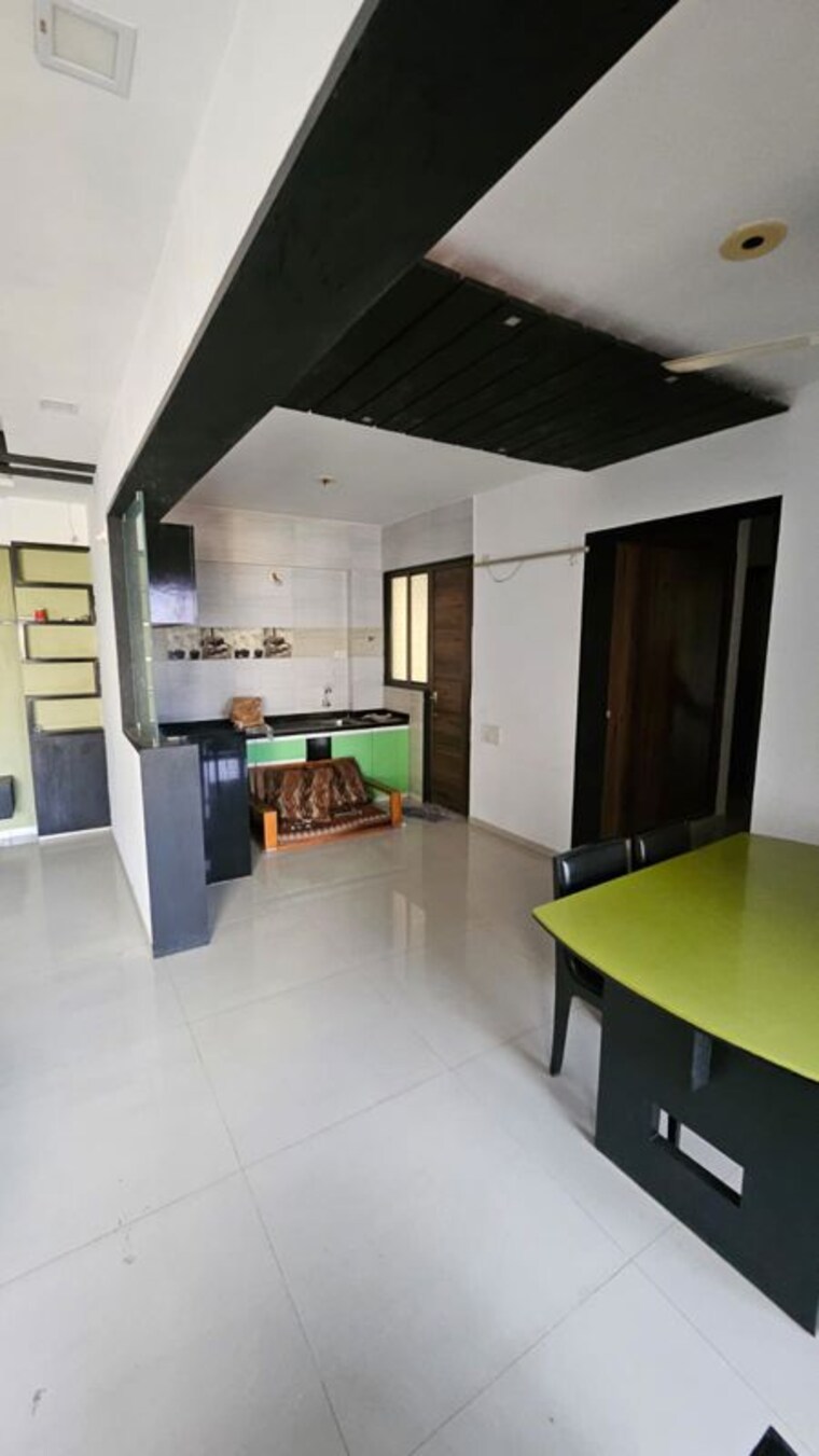 Room, science city 3 Bedroom 1827 Sq.Ft. Apartment In Science City Ahmedabad 10250642
