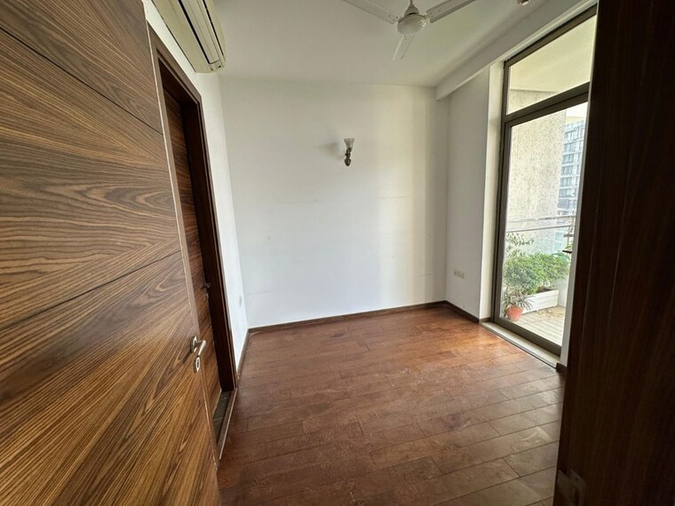 Room, m3m-golf-estate-fairway-east 4 Bedroom 4000 Sq.Ft. Apartment In Sector 65 Gurgaon 10250654