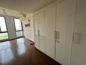 Room in 4 BHK Apartment at M3M Golf Estate Fairway East, Sector 65 – for Rent
