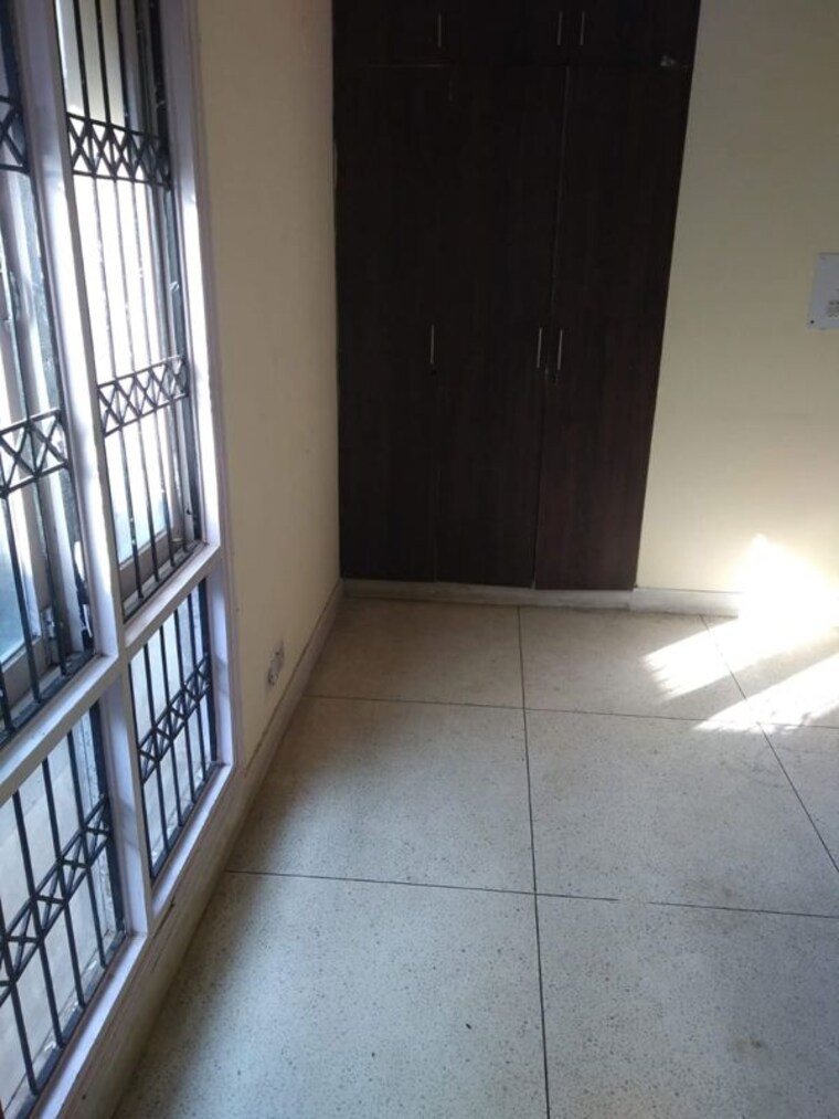 Balcony, sector 52 2 Bedroom 180 Sq.Yd. Builder Floor In Sector 52 Gurgaon 10134742