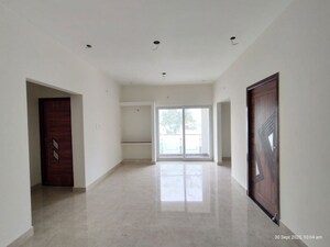 Building Lobby in 3 BHK Apartment at Kallikuppam – for Sale