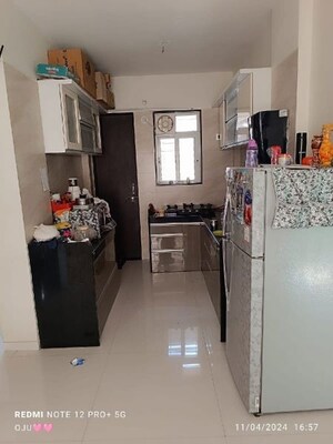 Master Bedroom in  Apartment at G K Daffodils Housing Society, Pimple Saudagar – for Rent