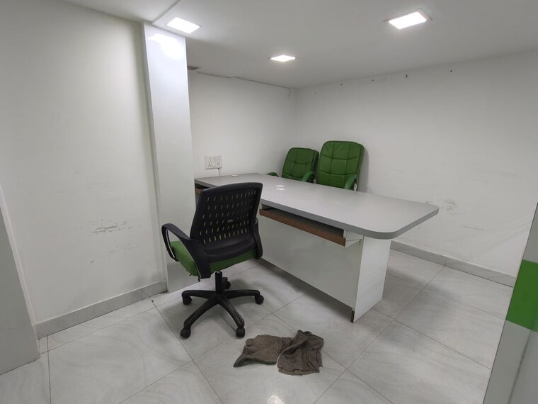 Team Area, netaji subhash place Commercial Office Space 1006 Sq.Ft. In Netaji Subhash Place Delhi 10250754