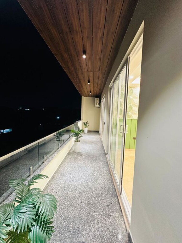 Balcony, sushant lok i 4 Bedroom 2400 Sq.Ft. Builder Floor In Sushant Lok I Gurgaon 10250777