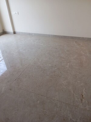 Room in 2 BHK Apartment at Andheri East – for Sale