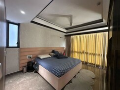3 BHK + Servant Room Apartment For Rent in Lodha Trump Tower
