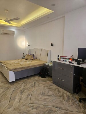 Room in 3 BHK Independent House at Bestech Center Point, Sushant Lok I – for Rent