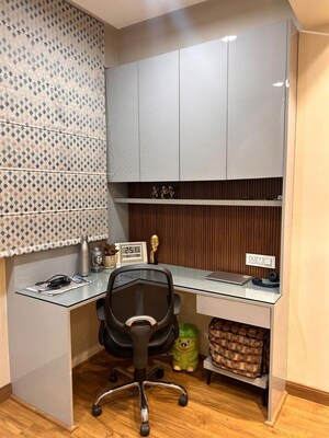 Team Area in 3 BHK Apartment at Kanchanjunga Apartments, Sector 56 – for Sale