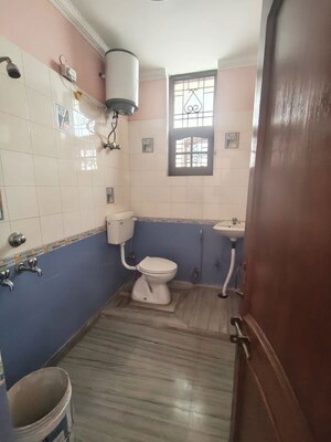 Bathroom in 2 BHK Builder Floor at Sector 39 – for Rent