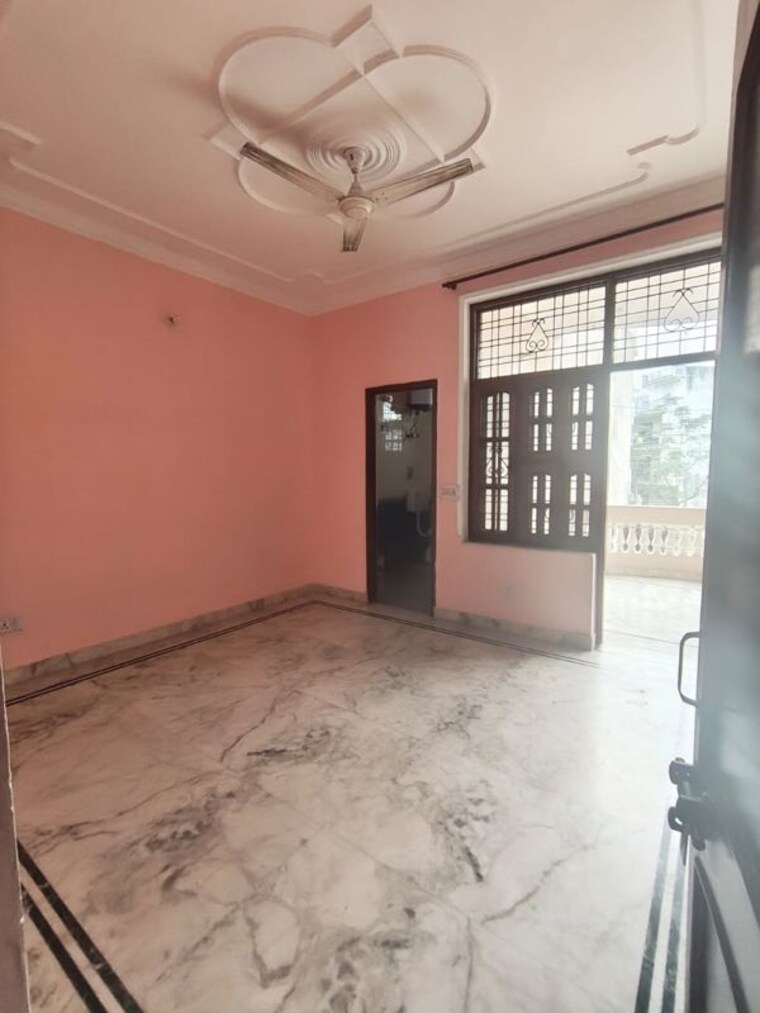 Room, sector 39 2 Bedroom 1650 Sq.Ft. Builder Floor In Sector 39 Gurgaon 10250836