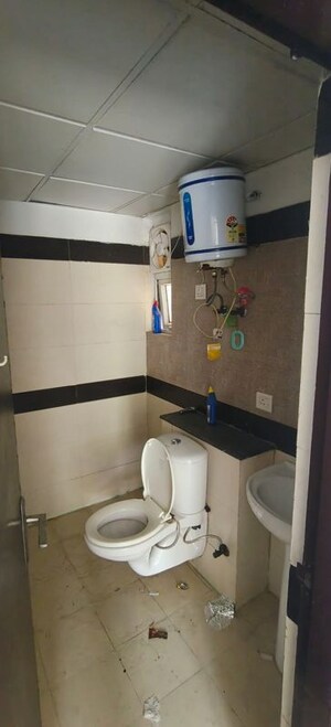 Attached Bathroom in 3 BHK Apartment at Ajnara Grand Heritage, Sector 74 – for Rent