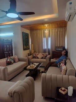 3 BHK + Servant Room,Study Room Apartment For Sale in Sunny Enclave