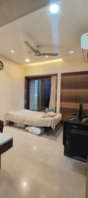 Living Room in 3 BHK Apartment at Kalpataru Siddhanchal 8, Kapur Bawdi – for Rent