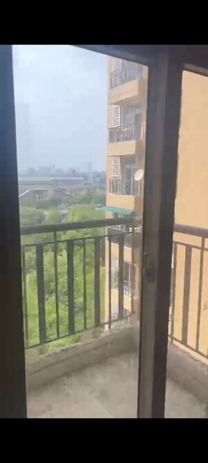 Balcony in 2.5 BHK Apartment at Amrapali Princely Estate, Sector 76 – for Sale
