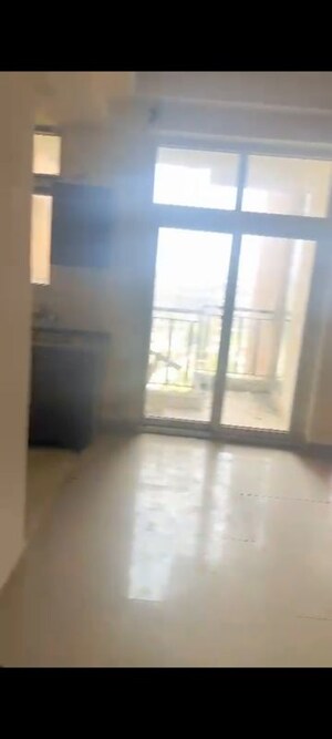 Room in 2.5 BHK Apartment at Amrapali Princely Estate, Sector 76 – for Sale