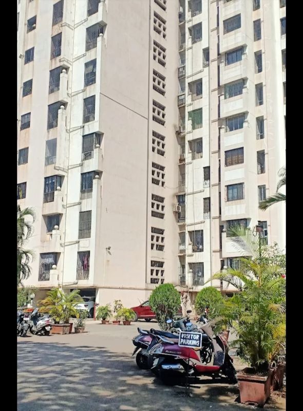 2 BHK + Pooja Room,Servant Room,Study Room,Store Room Apartment For Rent in Korum Mall