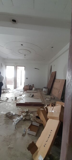 Master Bedroom in 3 BHK Builder Floor at Dharam Colony – for Sale