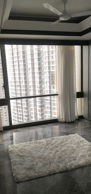 Room in 3 BHK Apartment at Lodha Trump Tower, Worli – for Rent