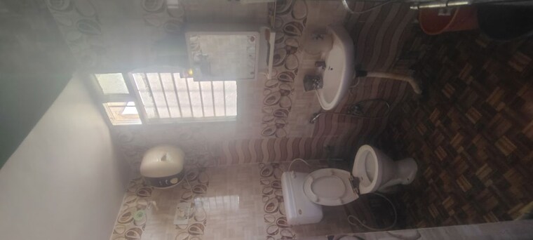 Bathroom, danapur road 3 Bedroom 1500 Sq.Ft. Apartment In Danapur Road Patna 10166267