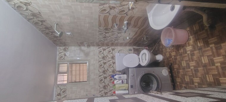Bathroom, danapur road 3 Bedroom 1500 Sq.Ft. Apartment In Danapur Road Patna 10166267