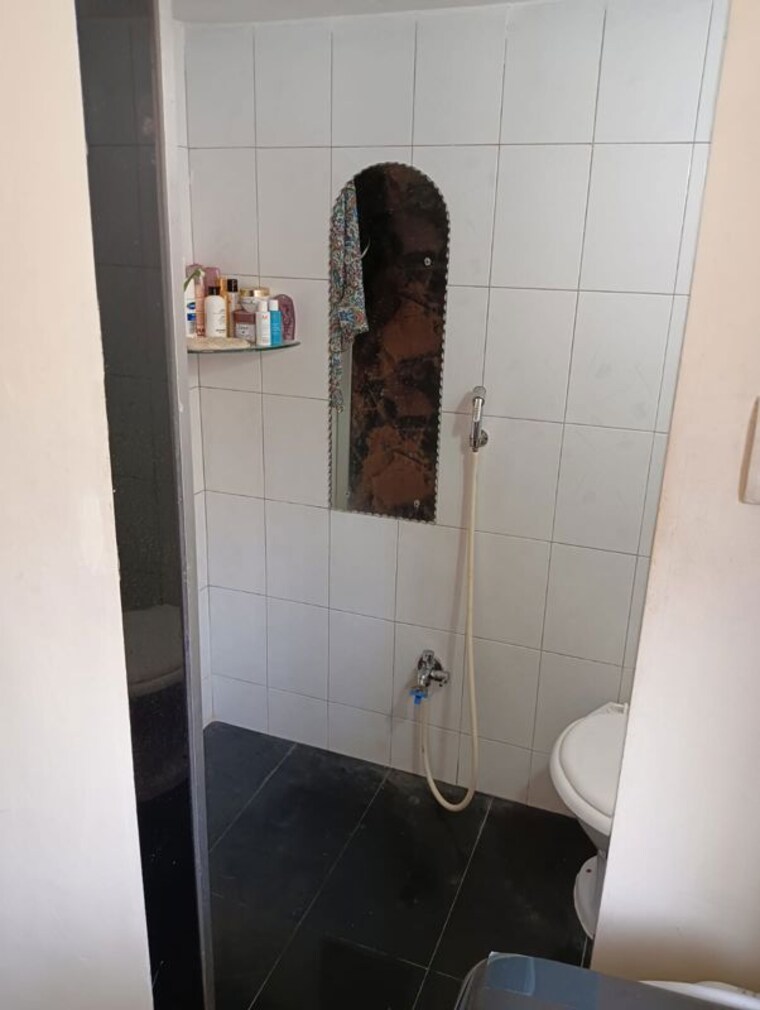 Bathroom, prabhadevi 2 Bedroom 750 Sq.Ft. Apartment In Prabhadevi Mumbai 10250942