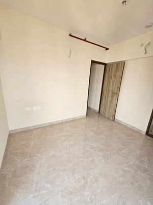 Room in 1 BHK Apartment at Mahim West – for Rent