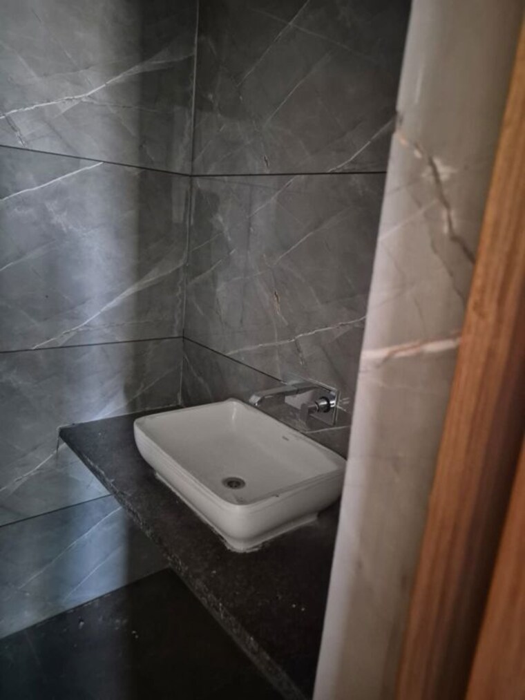 Bathroom, kudasan 3 Bedroom 1091 Sq.Ft. Apartment In Kudasan Gandhinagar 10250971