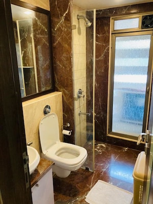 Bathroom in 3 BHK Apartment at Ekta Eminente Phase II, Khar West – for Sale