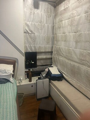 Team Area in 2.5 BHK Apartment at Oberoi Realty Springs, Andheri West – for Rent