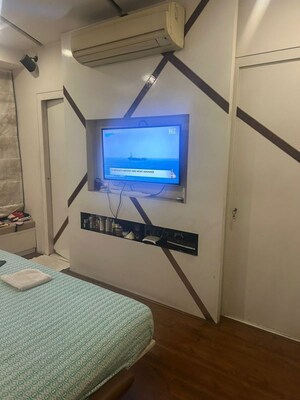 Furnished Amenities in 2.5 BHK Apartment at Oberoi Realty Springs, Andheri West – for Rent