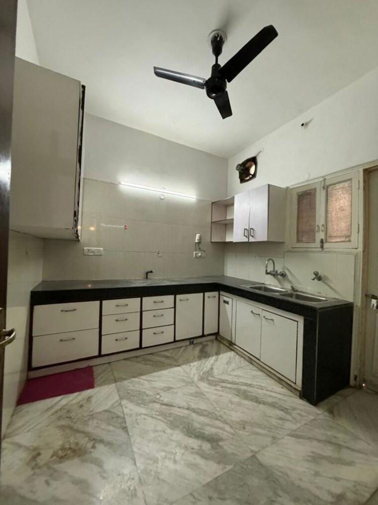 Kitchen, nehru enclave 3 Bedroom 2000 Sq.Ft. Builder Floor In Nehru Enclave Delhi 10251004