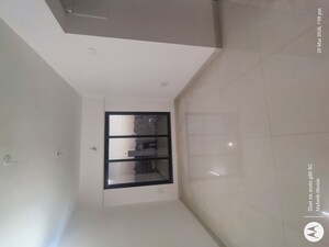 Room in 2 BHK Apartment at Sanghvi Solitaire, Borivali East – for Sale