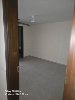 Room in 3 BHK Apartment at Sector 82 – for Sale