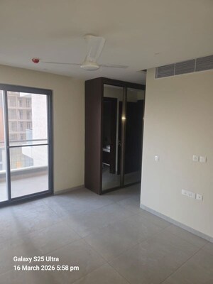 Room in 3 BHK Apartment at Sector 82 – for Sale