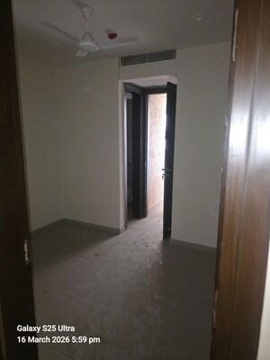 Room in 3 BHK Apartment at Sector 82 – for Sale