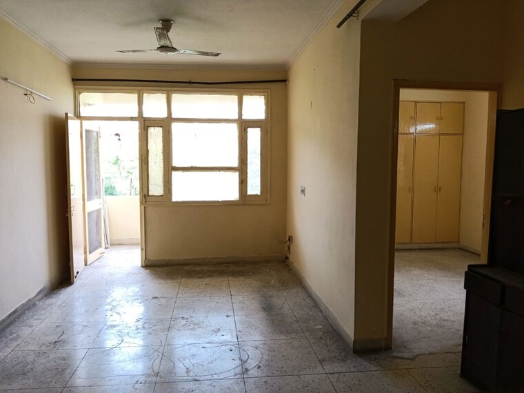 Room, sector 5 dwarka 4 Bedroom 2400 Sq.Ft. Apartment In Sector 5 Dwarka Delhi 10236485