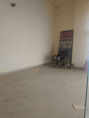 Room in  Shop at Unitech Arcadia, South City 2 – for Rent