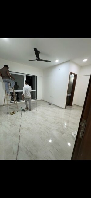 Room in 3 BHK Apartment at Shubh Nirvana, Viman Nagar – for Rent