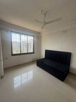 2 BHK Apartment For Rent in Laabh Gloria, Ghodbunder Road