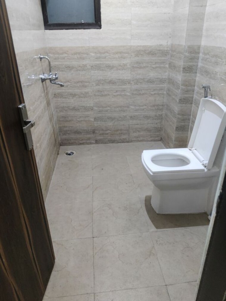 Bathroom, sds-nri-residency-omega-ii 3 Bedroom 1599 Sq.Ft. Builder Floor In Omega Ii Greater Noida Greater Noida 10251145